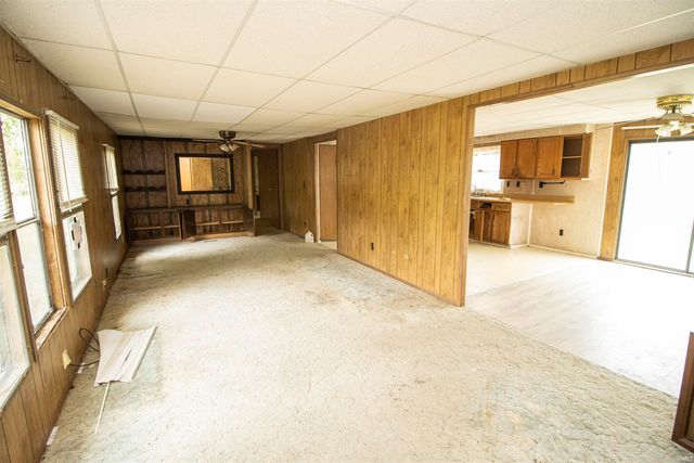 8117 S 500 E Road, Jonesboro, IN 46938