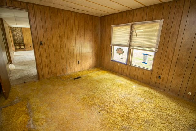 8117 S 500 E Road, Jonesboro, IN 46938
