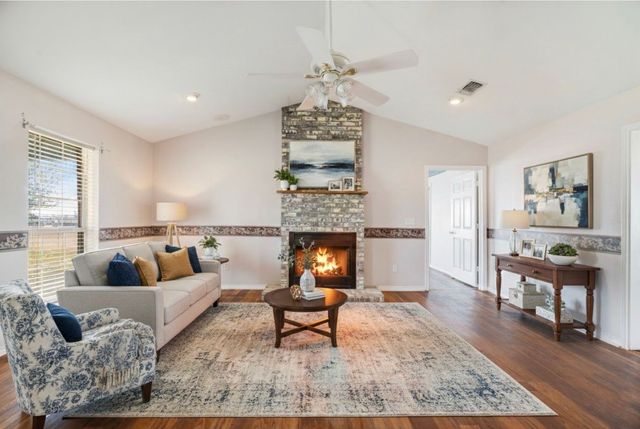 3754 County Road 11300, Paris, TX 75462