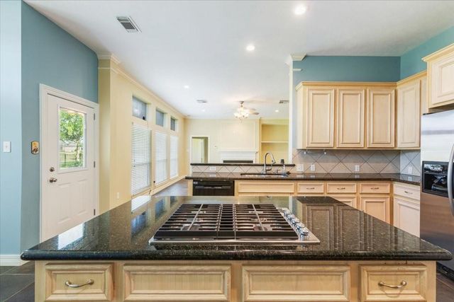 3010 Ravensport Drive, Pearland, TX 77584