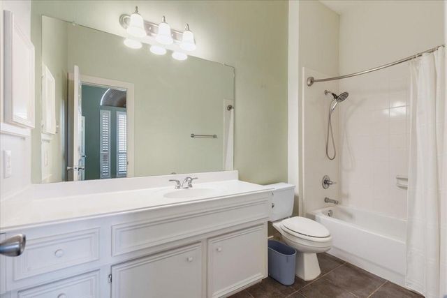 3010 Ravensport Drive, Pearland, TX 77584