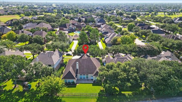 3010 Ravensport Drive, Pearland, TX 77584
