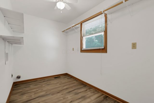 5400 Chestnut Hills Road NE, Newark, OH 43055