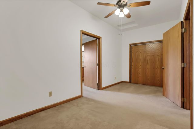 5400 Chestnut Hills Road NE, Newark, OH 43055