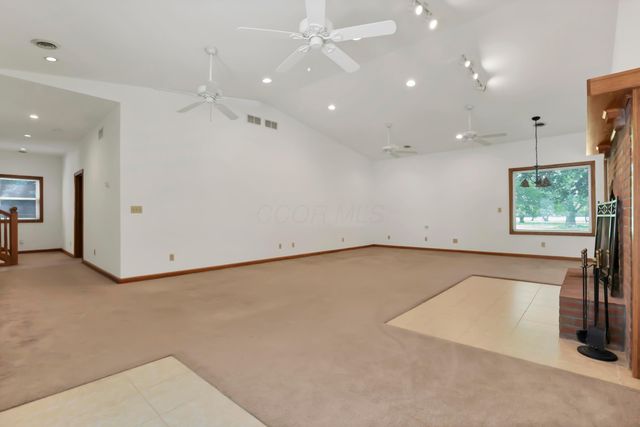 5400 Chestnut Hills Road NE, Newark, OH 43055