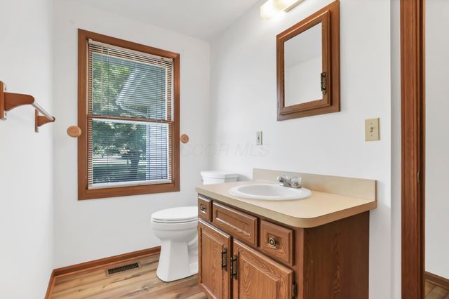 5400 Chestnut Hills Road NE, Newark, OH 43055