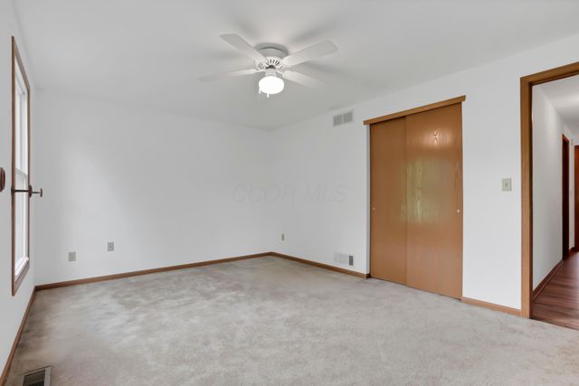 5400 Chestnut Hills Road NE, Newark, OH 43055