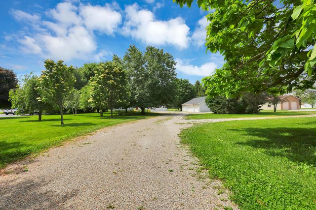 5400 Chestnut Hills Road NE, Newark, OH 43055