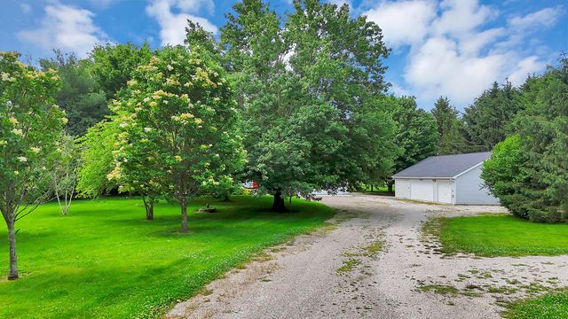 5400 Chestnut Hills Road NE, Newark, OH 43055