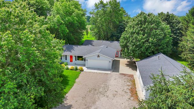 5400 Chestnut Hills Road NE, Newark, OH 43055