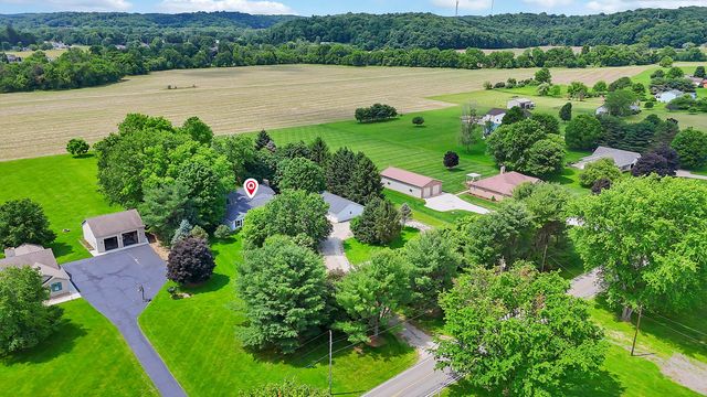 5400 Chestnut Hills Road NE, Newark, OH 43055