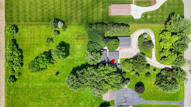 5400 Chestnut Hills Road NE, Newark, OH 43055