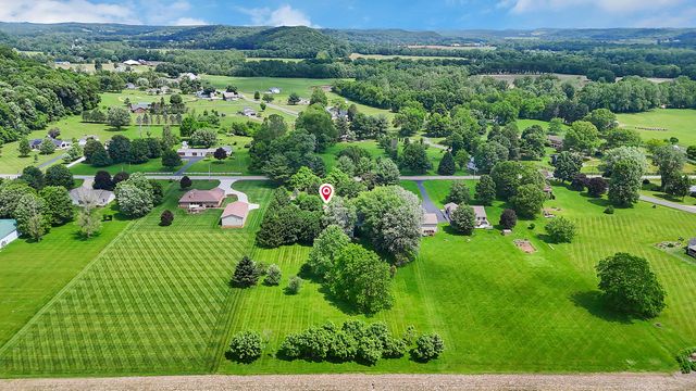 5400 Chestnut Hills Road NE, Newark, OH 43055