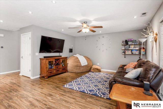 4015 N 18th Street, Lincoln, NE 68521