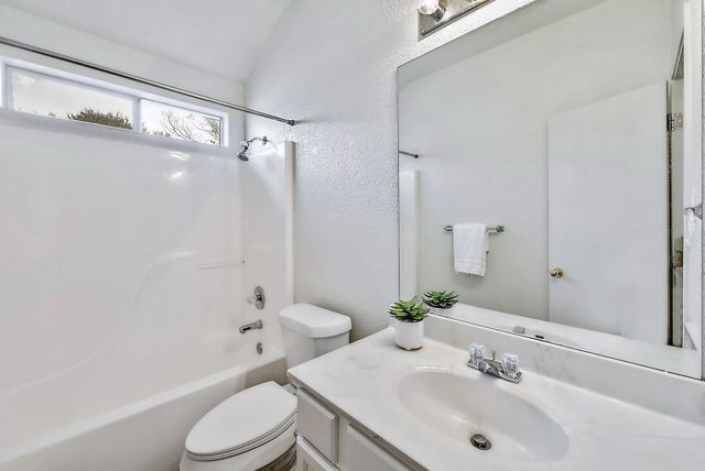 117 Rosemary CV, Georgetown, TX 78626