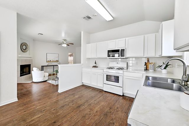 117 Rosemary CV, Georgetown, TX 78626