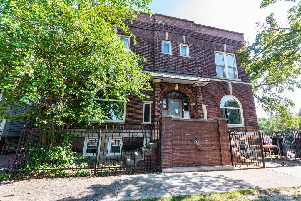 1533 W Leland Avenue GE, Chicago, IL 60640