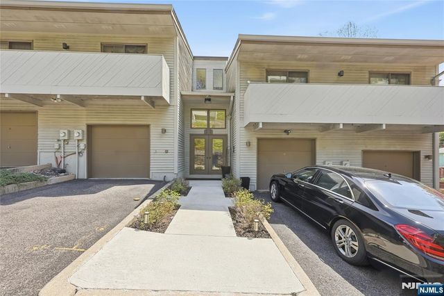 52 Adams Terrace, Clifton, NJ 07013