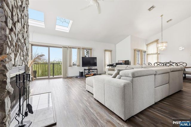 52 Adams Terrace, Clifton, NJ 07013