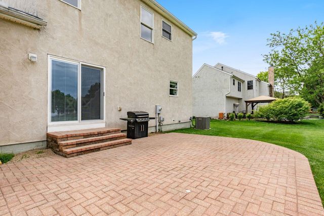 6176 Pollard Place Drive, Hilliard, OH 43026