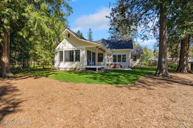 685 Railroad AVE, Dover, ID 83825