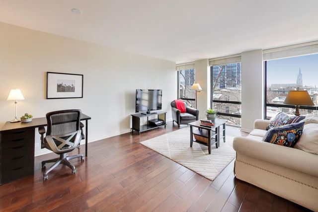 1660 N La Salle Drive 410, Chicago, IL 60614