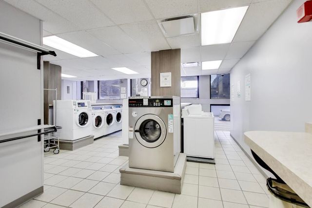 1660 N La Salle Drive 410, Chicago, IL 60614