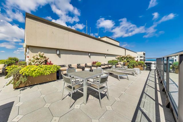 1660 N La Salle Drive 410, Chicago, IL 60614