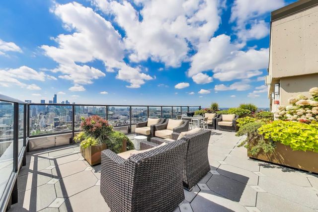 1660 N La Salle Drive 410, Chicago, IL 60614