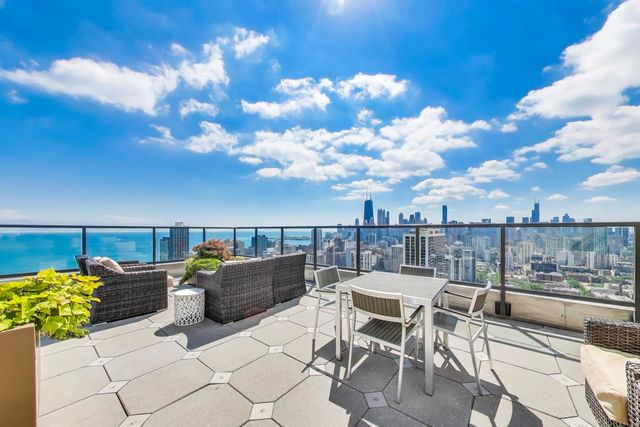 1660 N La Salle Drive 410, Chicago, IL 60614