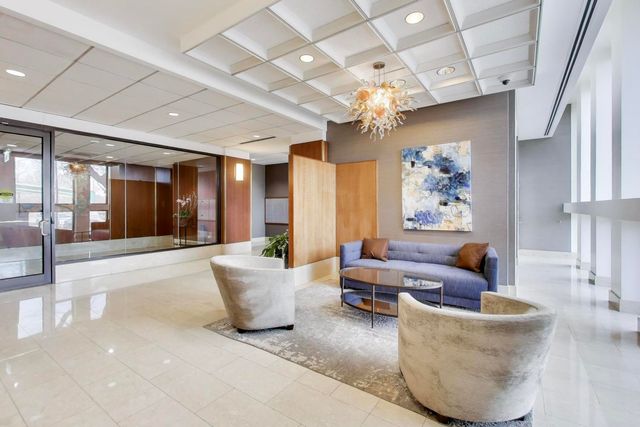 1660 N La Salle Drive 410, Chicago, IL 60614