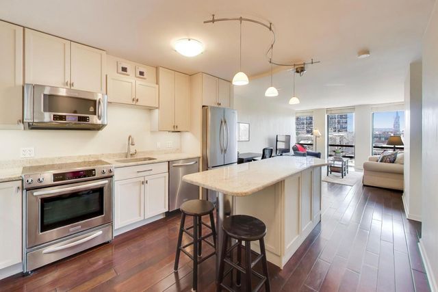 1660 N La Salle Drive 410, Chicago, IL 60614