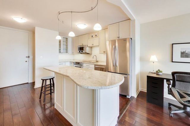 1660 N La Salle Drive 410, Chicago, IL 60614