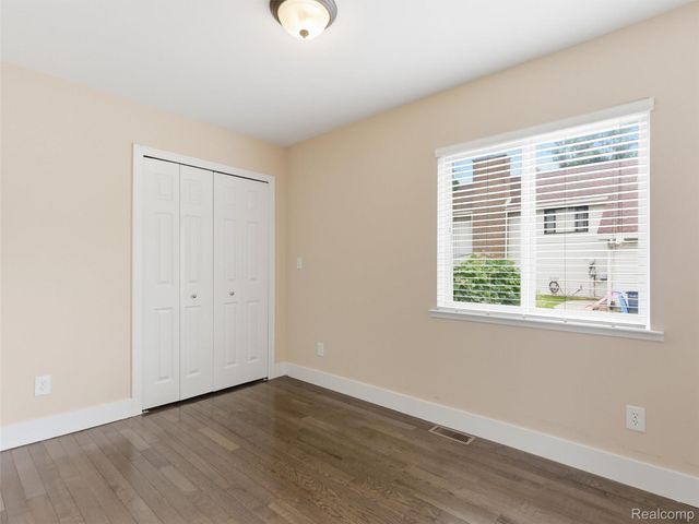 357 N Hospital Road, Waterford Charter Township, MI 48327