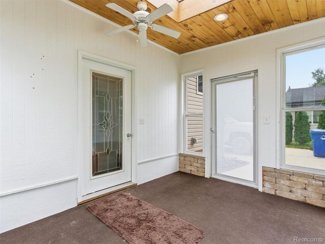 357 N Hospital Road, Waterford Charter Township, MI 48327