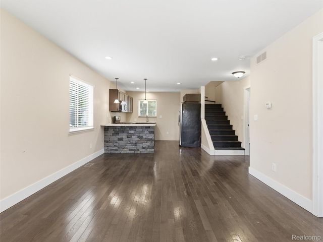 357 N Hospital Road, Waterford Charter Township, MI 48327