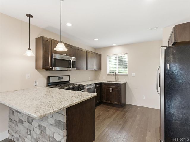 357 N Hospital Road, Waterford Charter Township, MI 48327