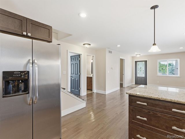 357 N Hospital Road, Waterford Charter Township, MI 48327