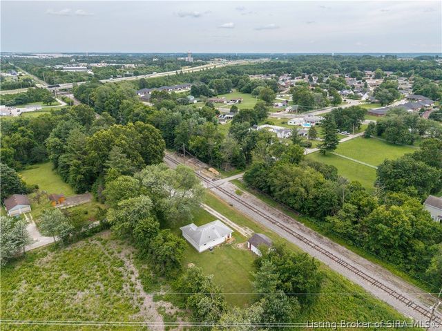 3409 Stenger Lane, Jeffersonville, IN 47130