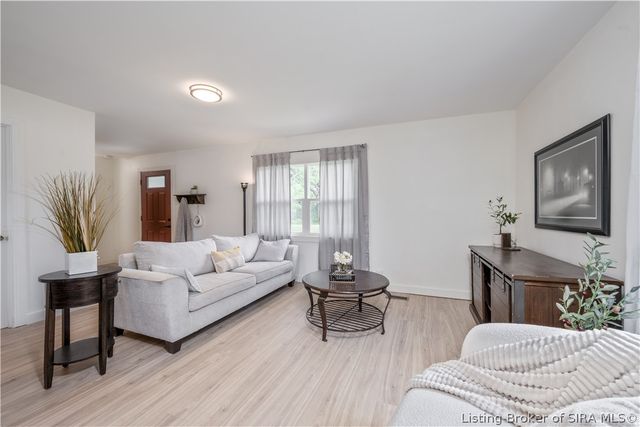 3409 Stenger Lane, Jeffersonville, IN 47130