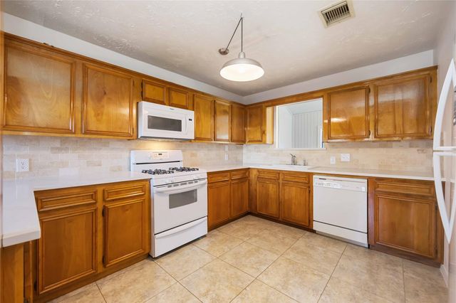 20534 Appaloosa Trail, Crosby, TX 77532