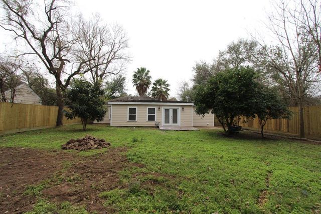 6506 Sivley Street, Houston, TX 77055