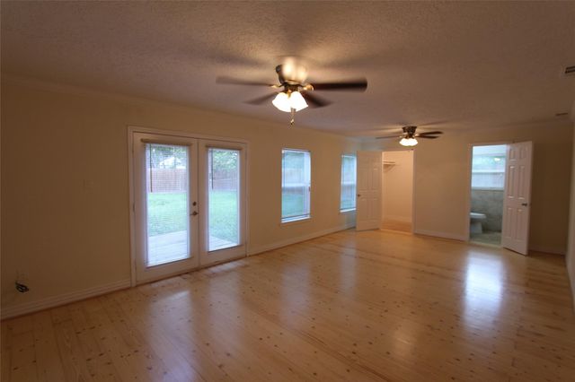 6506 Sivley Street, Houston, TX 77055