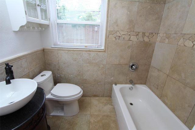 6506 Sivley Street, Houston, TX 77055