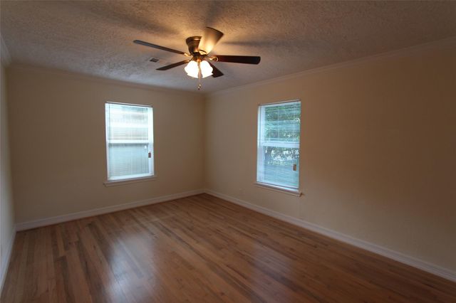 6506 Sivley Street, Houston, TX 77055