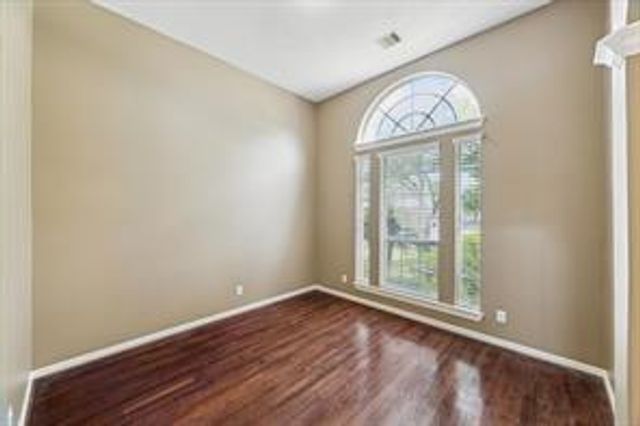 10707 Mandavilla Dr Drive, Houston, TX 77095