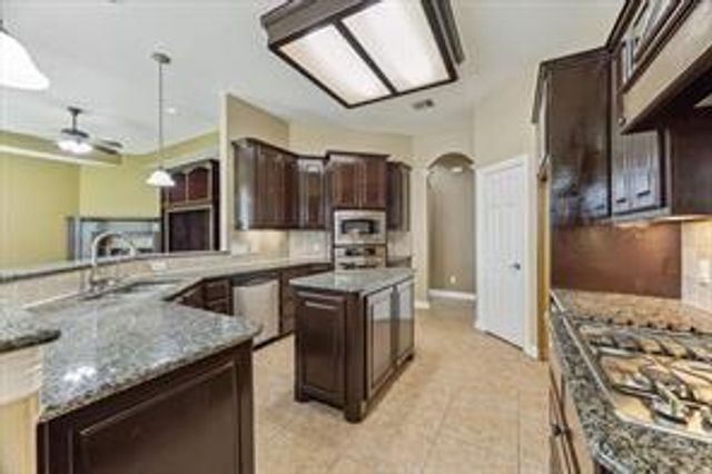 10707 Mandavilla Dr Drive, Houston, TX 77095
