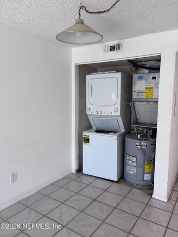 221 6TH Avenue S C, Jacksonville Beach, FL 32250