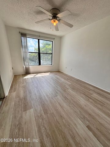 221 6TH Avenue S C, Jacksonville Beach, FL 32250