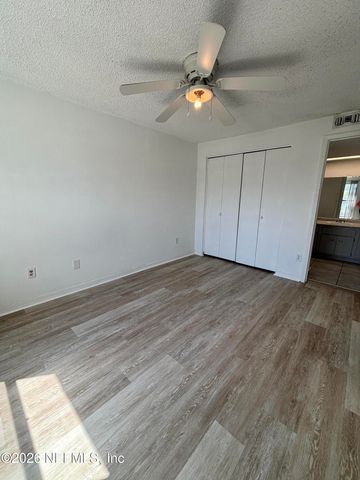 221 6TH Avenue S C, Jacksonville Beach, FL 32250